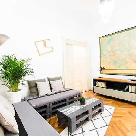 Friday Songs Apartamento Praga Exterior foto