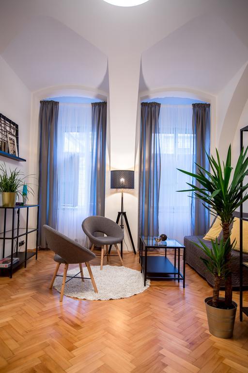 Friday Songs Apartamento Praga Exterior foto